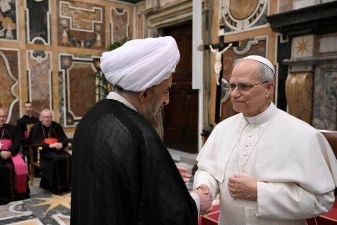 El embajador de Irán en el Vaticano se reúne con el nuevo Papa
