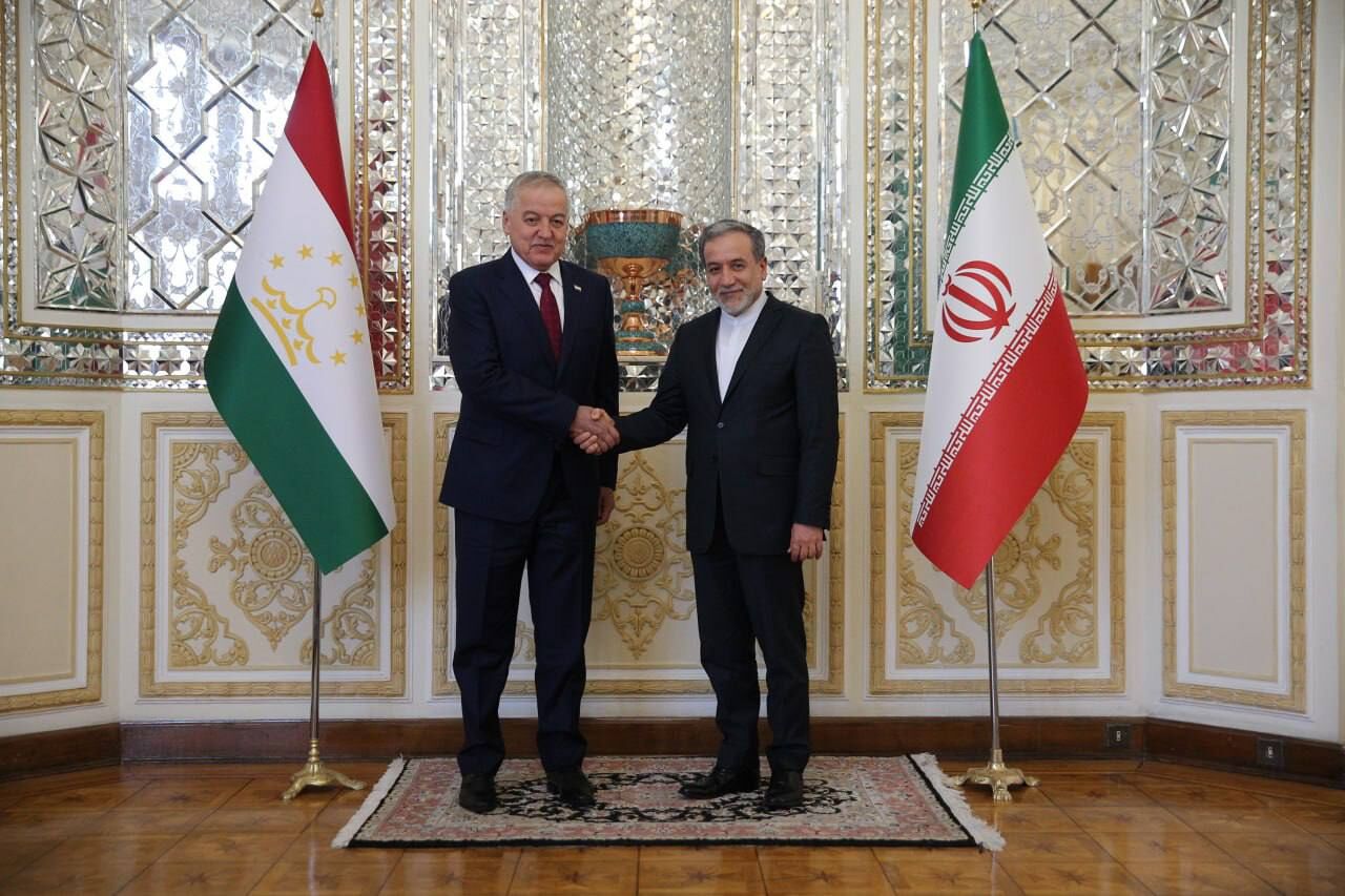 Treffen der Außenminister der Islamischen Republik Iran und der Republik Tadschikistan