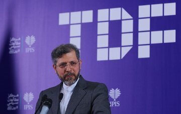د امیرخان متقي په ګډون، "افغانستان" د "تهران د خبرو اترو فورم" یوه مهمه موضوع ده.