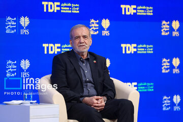 صدر ایران: پرامن اٹامک انرجی پروگرام پر کوئی سمجھوتہ نہیں کریں گے