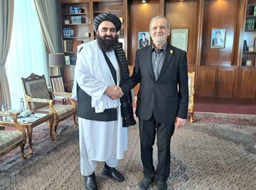 پزشکیان: تهران په ټولو برخو کې له افغانستان سره د اړیکو پراختیا ته چمتو دی