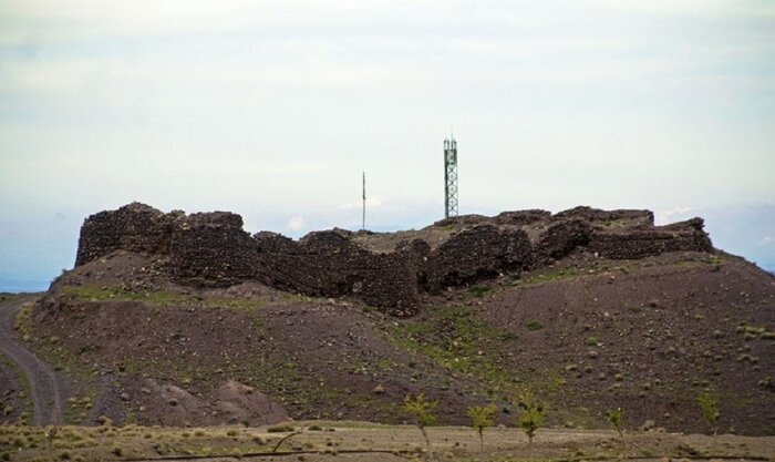 پژواک نبردهای شاهنامه در هزارتوی قلعه تاریخی زیبد گناباد