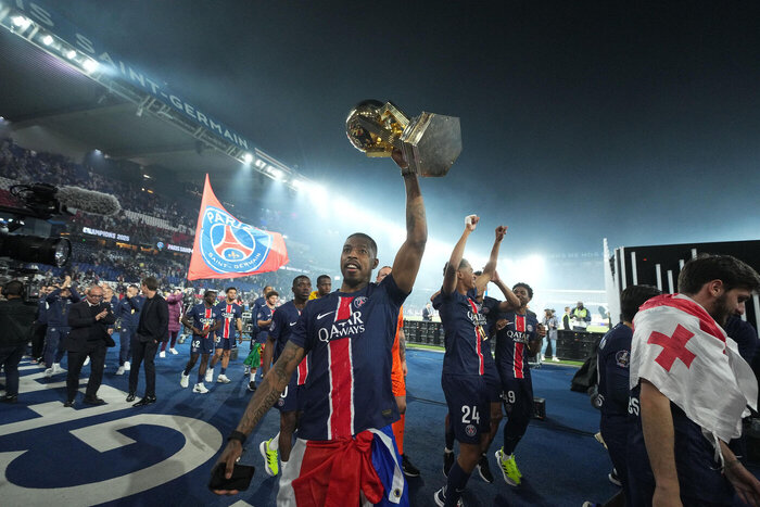 Ligue1 : le Paris-SG a bouclé son championnat par une belle victoire contre l'AJ Auxerre au Parc des Princes (3-1)