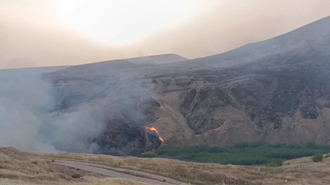 آتش در مراتع نوار مرزی غرب کرمانشاه مهار شد
