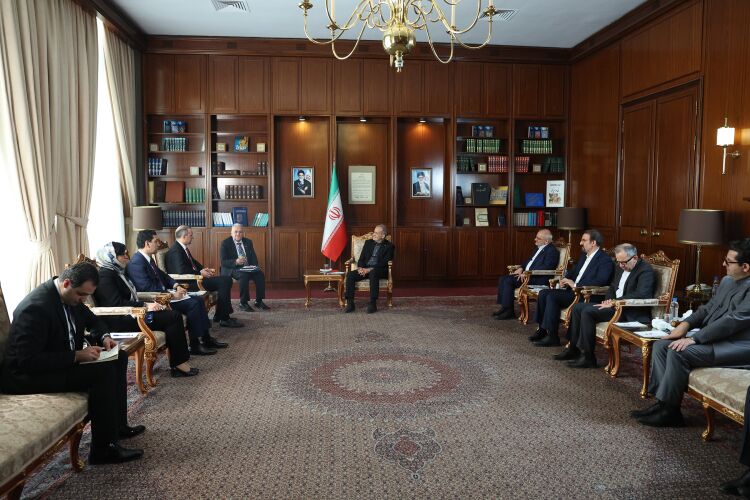 پزشکیان: تقویت روابط با همسایگان را بر پایه اشتراکات فرهنگی و تاریخی دنبال می‌کنیم
