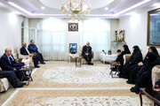 Pezeshkian visits family of late President Ebrahim Raisi