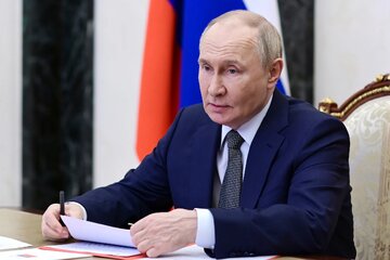 بلومبرگ: پوتین از دست برتر روسیه در جنگ اوکراین اطمینان دارد