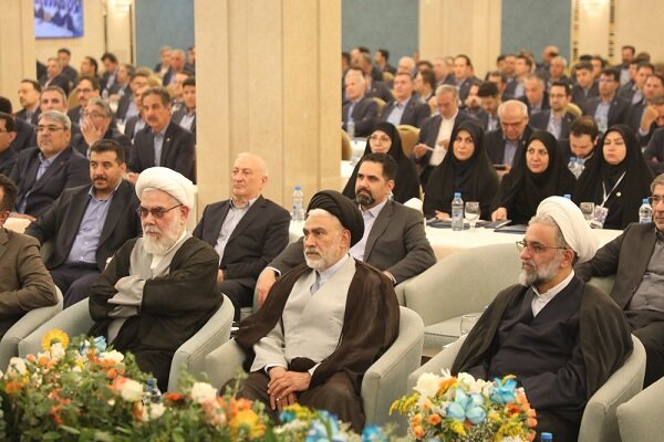 کارکنان موسسه اعتباری ملل، سرمایه‌ای ارزشمند برای تحول در نظام بانکی کشور