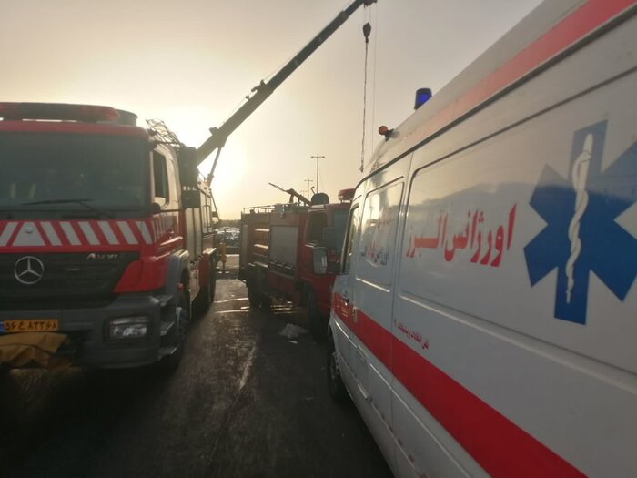 واژگونی اتوبوس در آزاد راه کرج - تهران ۲ کشته و ۱۴ مصدوم داشت