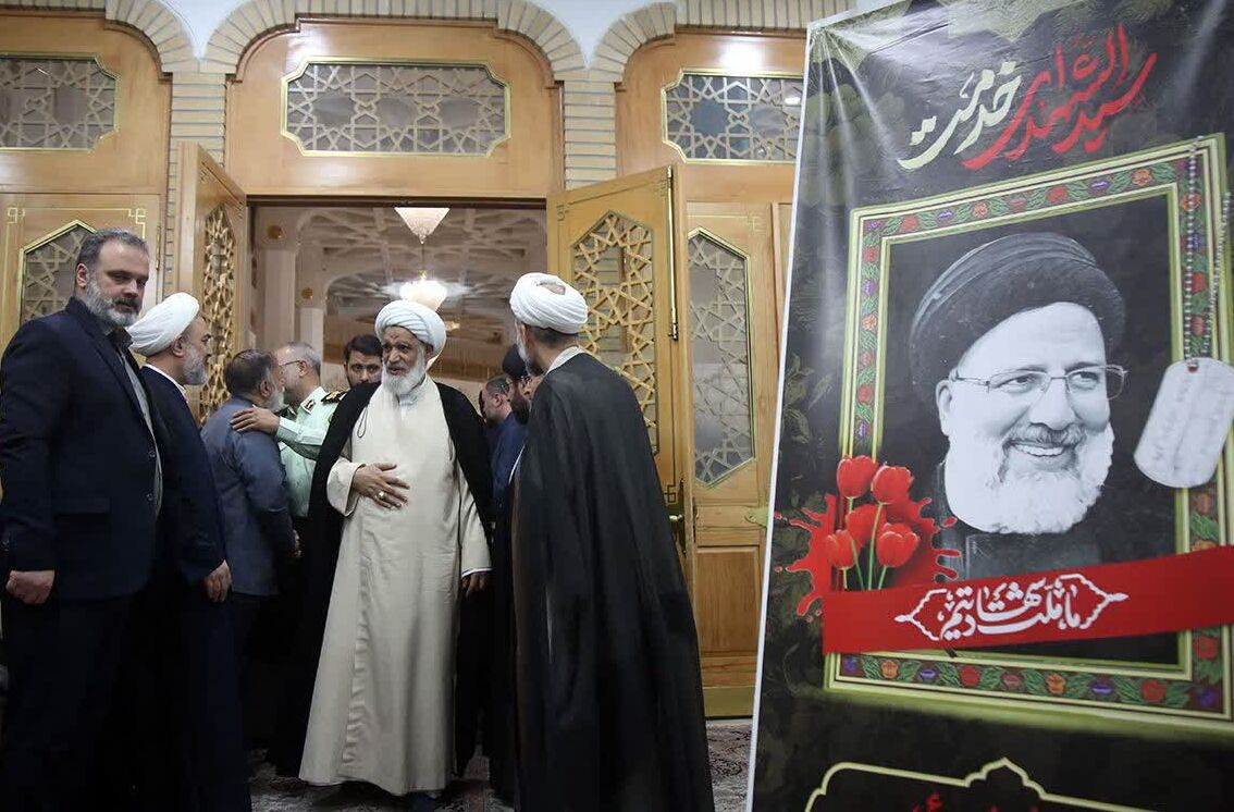 آیین بزرگداشت سالگرد شهیدان خدمت در حرم حضرت معصومه برگزار شد
