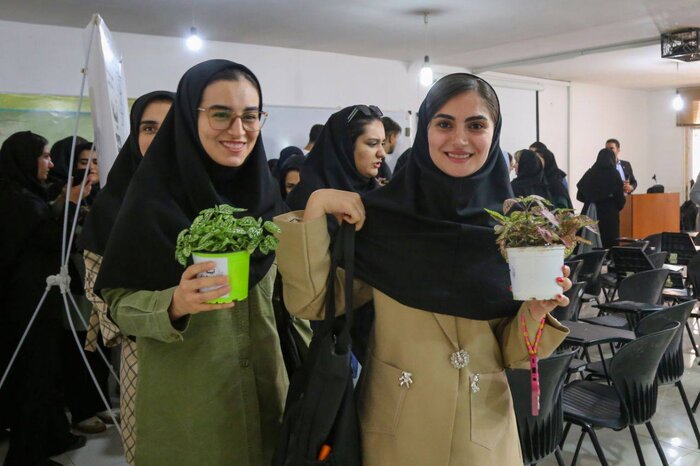 برگزاری همایش آیینه کودکی در قزوین با بررسی فیلم «زخم کاری»