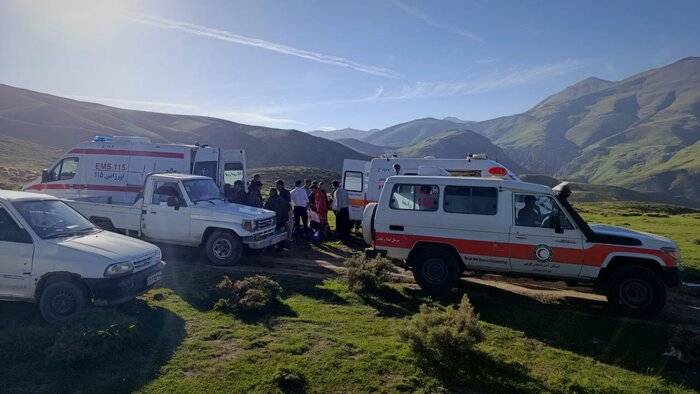 واژگونی خودرو در ارتفاعات پیرانشهر ۲ فوتی و ۵ مصدوم برجا گذاشت