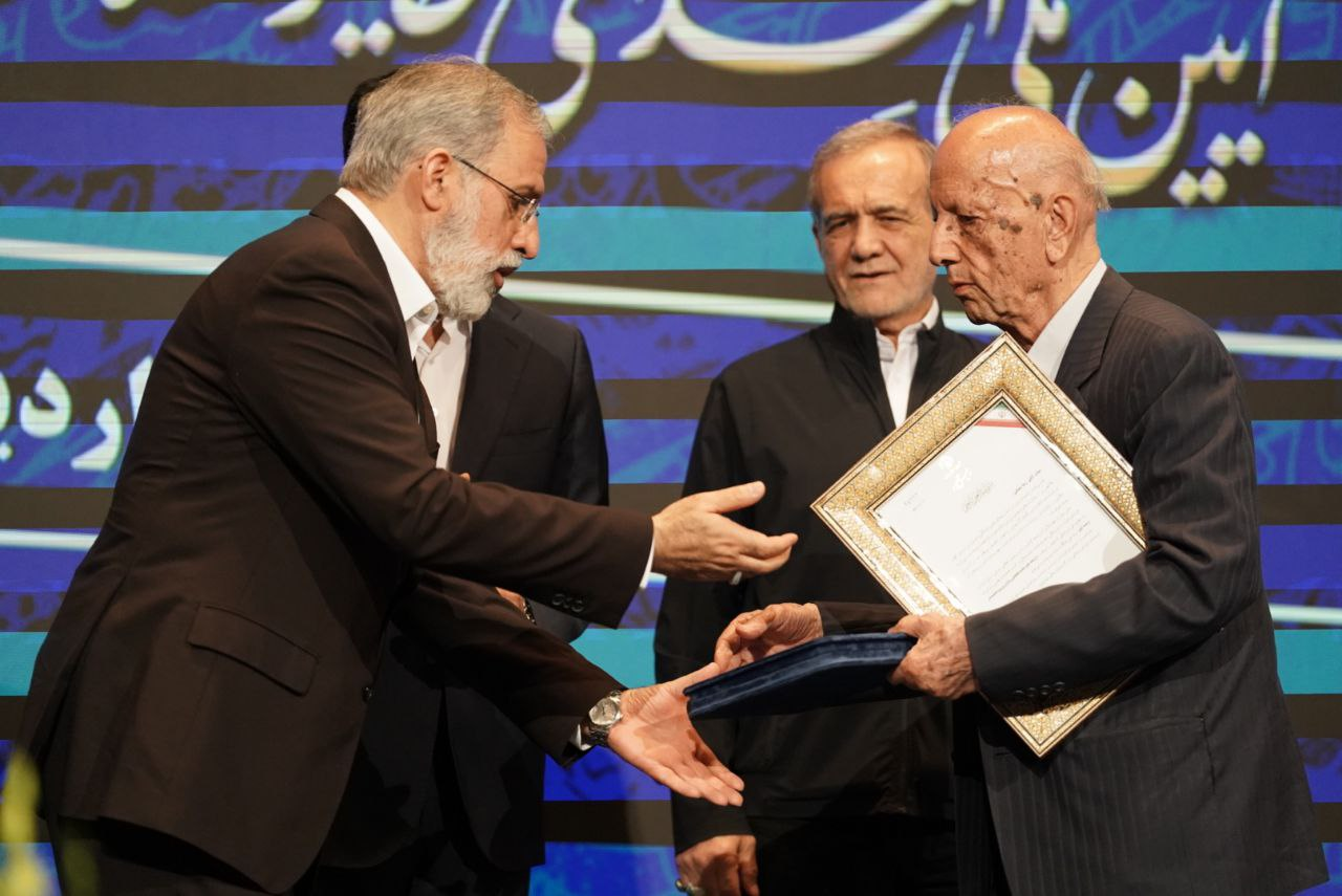 درد و دل دانشمندان برگزیده کشور با رئیس جمهور