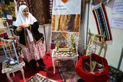 فیلم | برپایی نمایشگاه صنایع دستی ایران در یزد