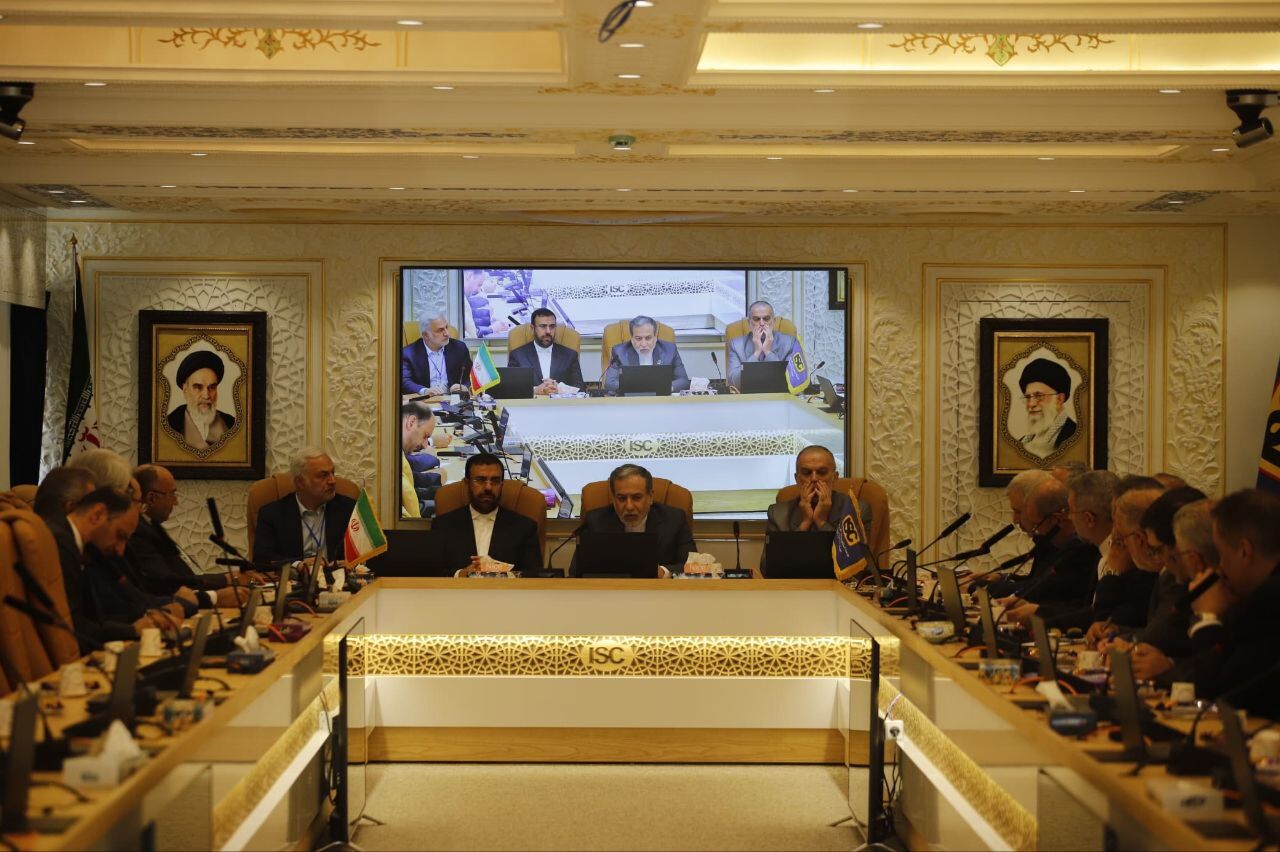 تاکید عراقچی بر نقش راهگشایی وزارت خارجه در روابط اقتصادی خارجی