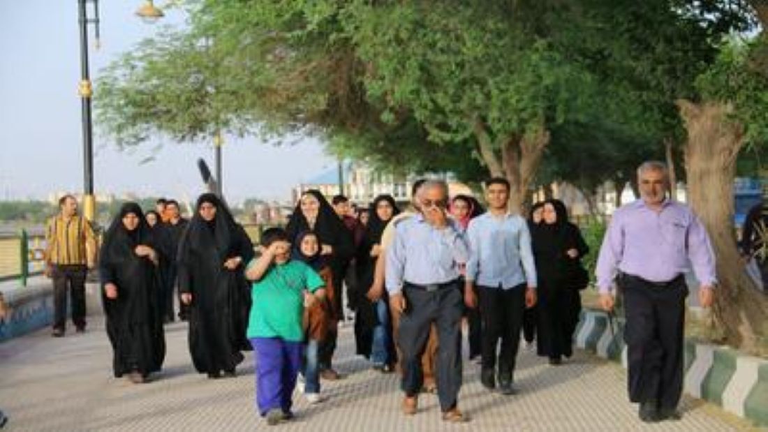 فیلم| همایش پیاده روی خانوادگی به یاد شهدای خدمت در یزد