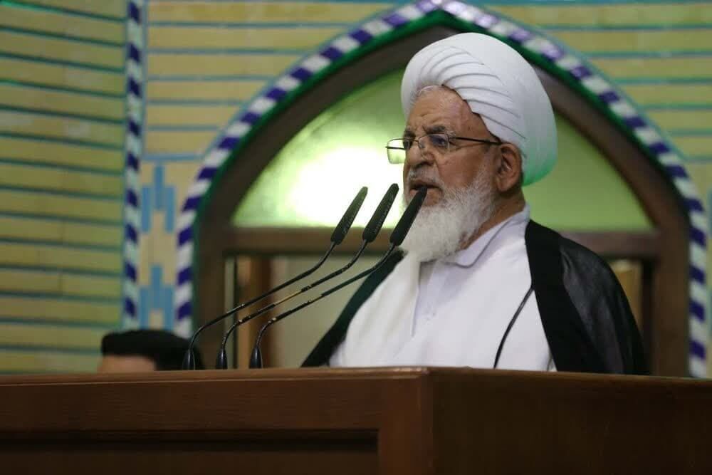 امام جمعه یزد: فتح خرمشهر، نماد عینی استقامت ملت ایران است