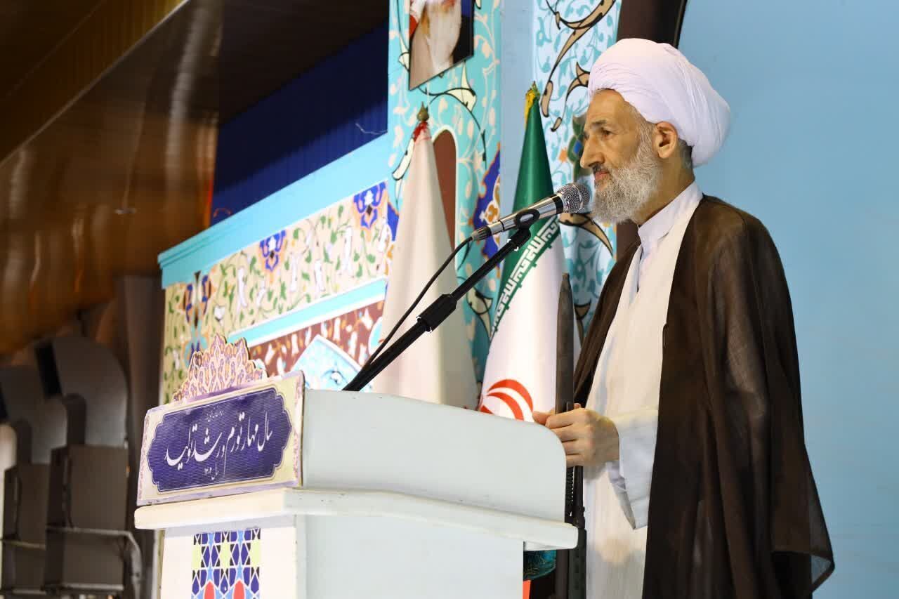 امام جمعه ساری: دشمن برای تزلزل کانون خانواده‌های ایرانی در تلاش است