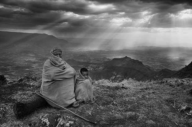 عکاس شکوه طبیعت و ویرانی زمین به دست بشر درگذشت