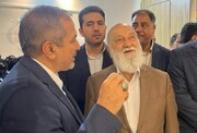 بازدید دکتر مهدی چمران از غرفه موسسه اعتباری ملل، در نمایشگاه بین‌المللی مشهد