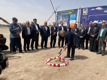 آئین کلنگ زنی ۵ پروژه عمرانی و فرهنگی در رباط کریم برگزار شد