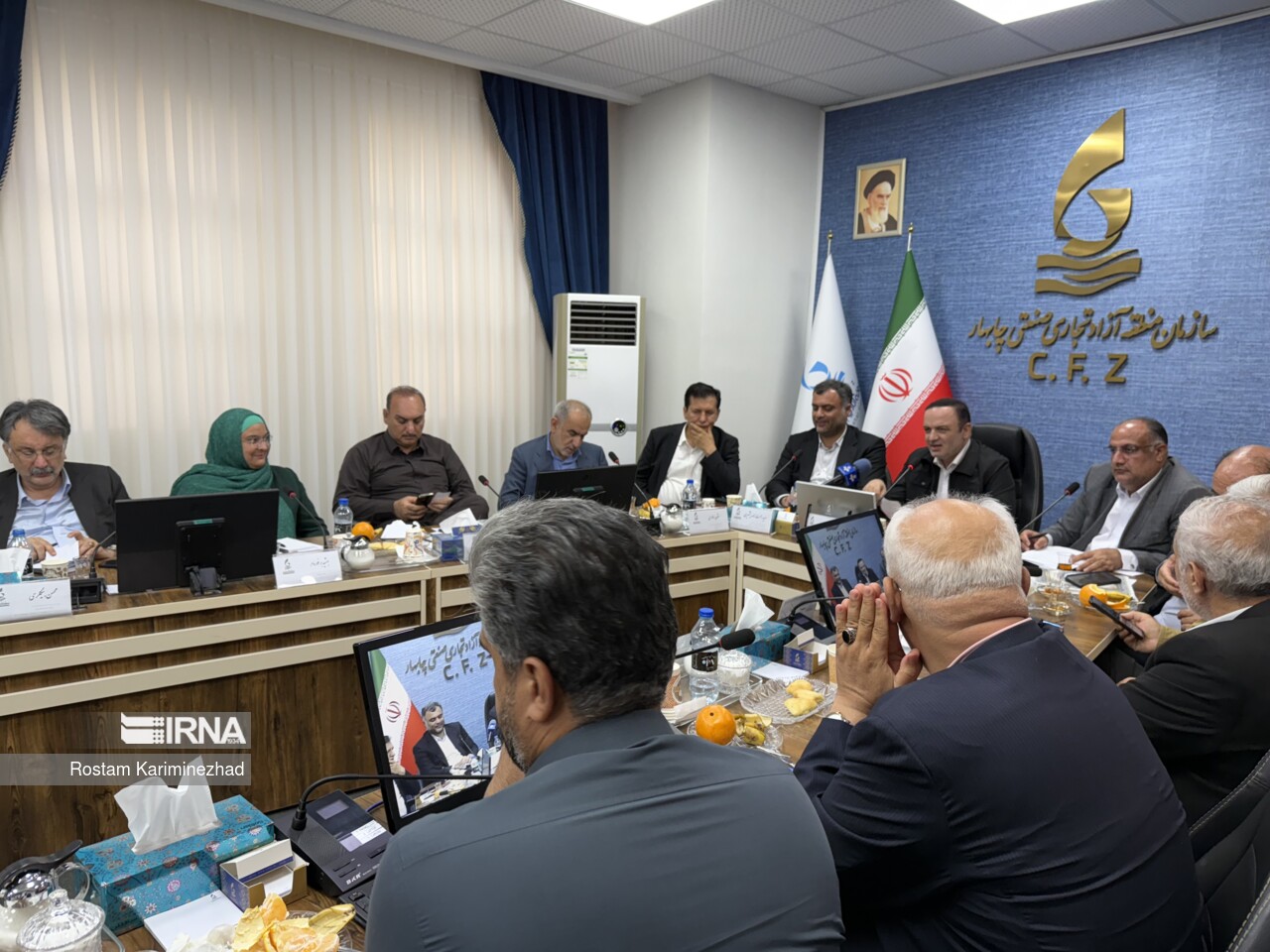 حذف عوارض صادراتی از مناطق آزاد یک ضرورت اجتناب ناپذیر است