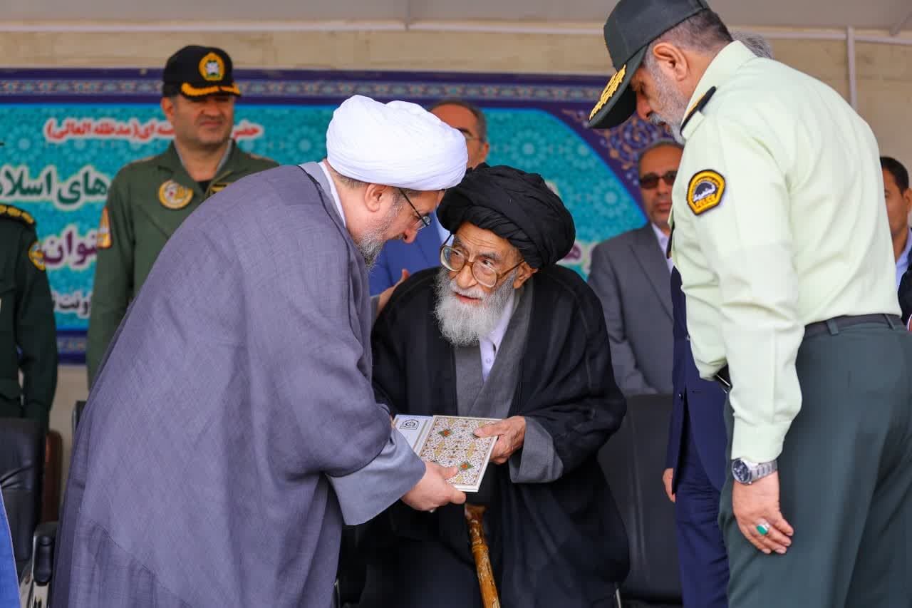 امام جمعه تبریز: قدرت و صلابت نیروهای مسلح چشم طمع دشمنان را کور کرده است امام جمعه تبریز: قدرت و صلابت نیروهای مسلح چشم طمع دشمنان را کور کرده است