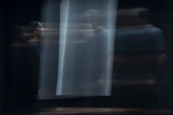 «مرد مصلوب به گاو مرده»؛ نمایشی با فضایی سورئال و اکسپرسیونیست