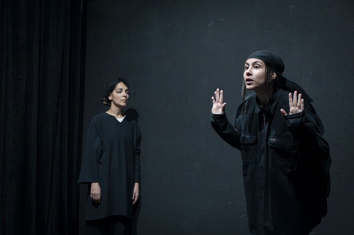 «مرد مصلوب به گاو مرده»؛ نمایشی با فضایی سورئال و اکسپرسیونیست