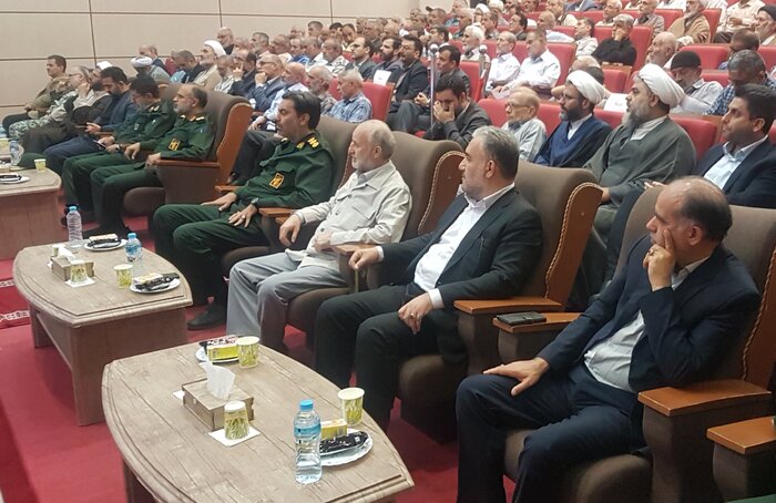 نامه مودبانه ترامپ به رهبر انقلاب، نشانه سرافرازی ملت ایران است