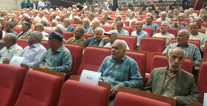 نامه مودبانه ترامپ به رهبر انقلابی نشانه غرور ملت ایران است