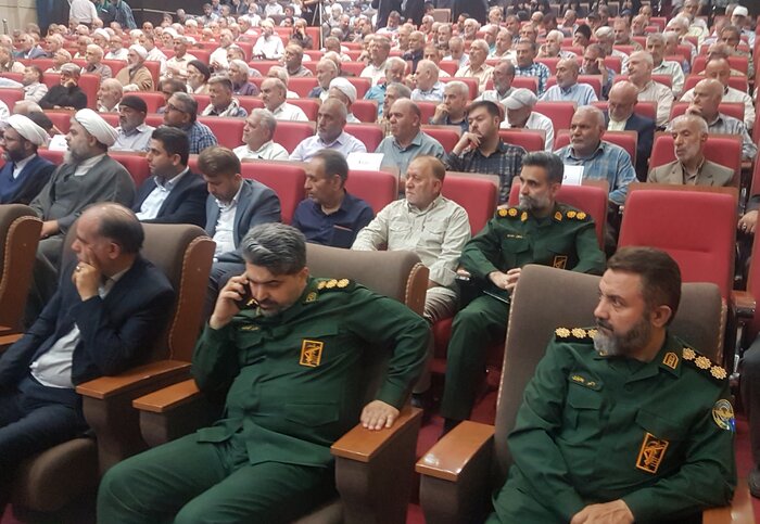 نامه مودبانه ترامپ به رهبر انقلاب، نشانه سرافرازی ملت ایران است