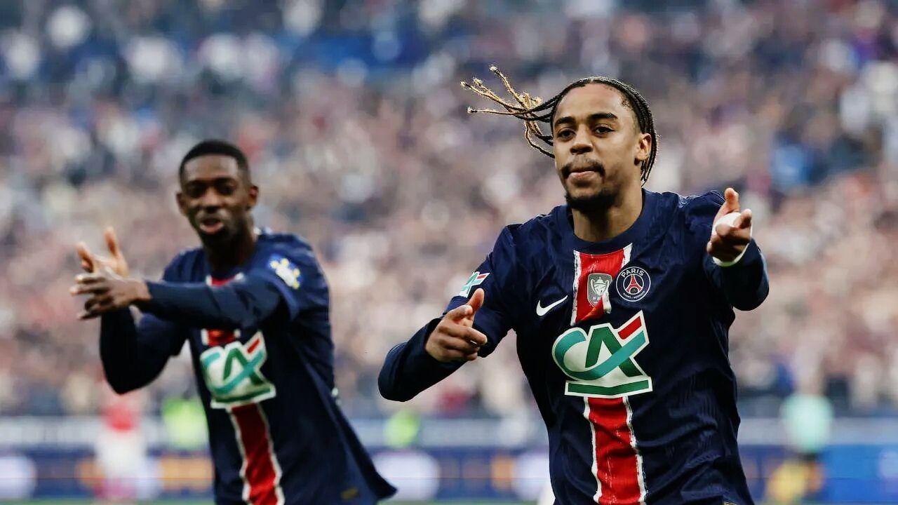 Paris-SG embrase le Stade de France : une victoire 3-0 en or pour un sacre inoubliable !