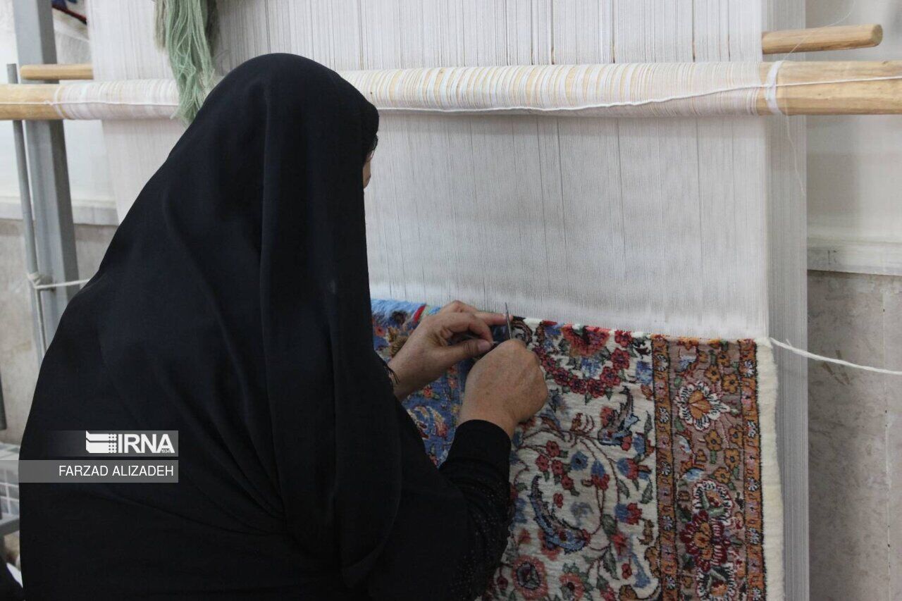 وقتی زندگی بار فشارهایش روی شانه یک نفر است؛ مادر