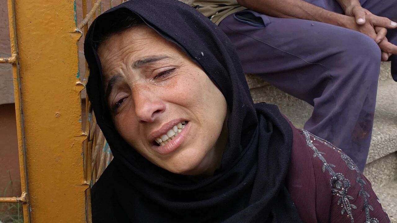 نویسنده فلسطینی: رسانه‌های غربی-عربی مثل بمب‌ها، انسان‌ بودن ما را نادیده می‌گیرند