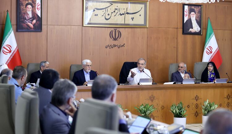 رئیس جمهوری : خیلی از مسائل با توسعه همکاری‌های بین‌المللی و منطقه ای برطرف می شود