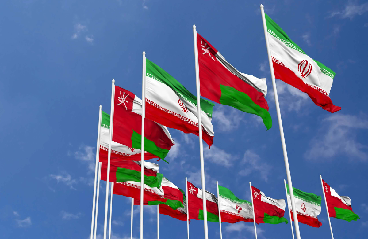 سفر پزشکیان به عمان؛ تحکیم مناسبات با همسایه "محترم" و میانجی "قابل اعتماد"