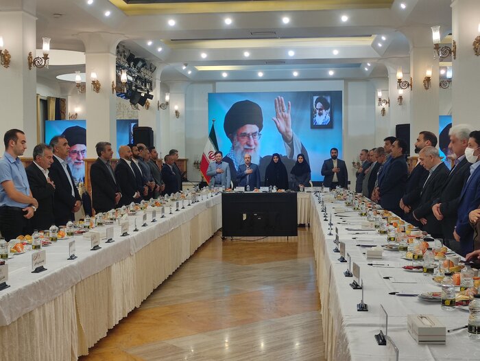 توجه ویژه به ورزش حال جامعه را خوب میکند