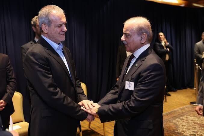 شہباز شریف تہران کے لیے روانہ