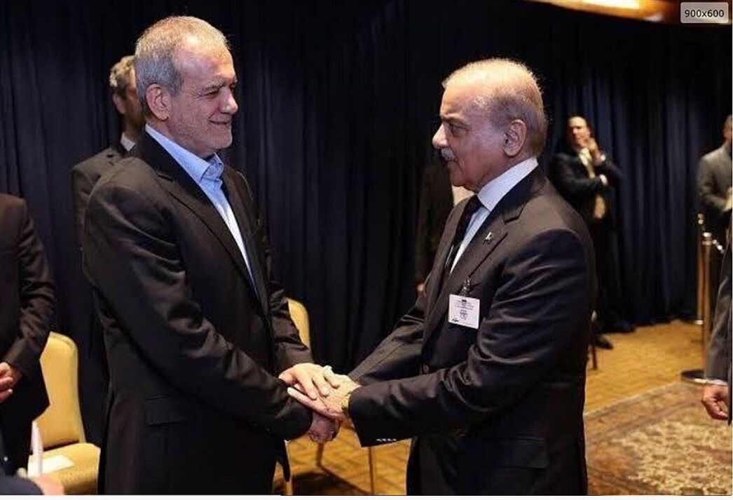 Pakistanın baş naziri Pezeşkiyan tərəfindən rəsmi qarşılanıb