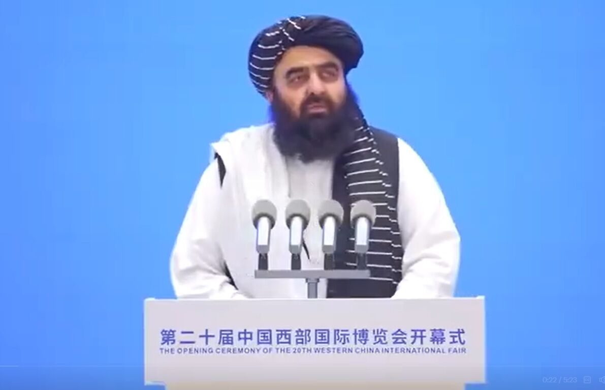 متقی: افغانستان ظرفیت تبدیل شدن به یک چهارراه مهم منطقه‌ای را دارد