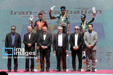 دوچرخه سوار جوان آلمانی فاتح مرحله نخست تور بین المللی دوچرخه سواری ایران-آذربایجان شد