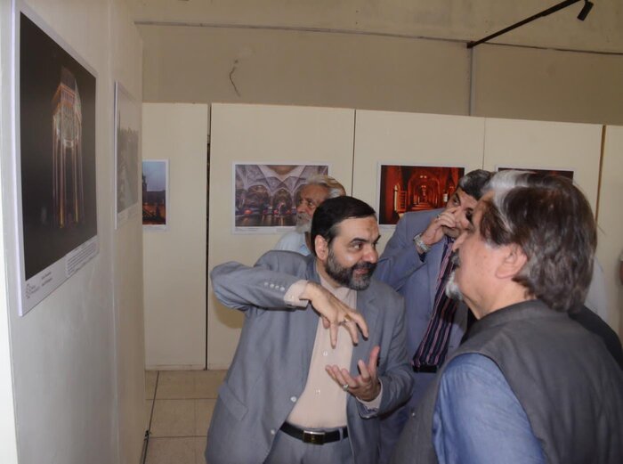 پاکستان میں شیراز کے سیاحتی مراکز کی تصویری نمائش