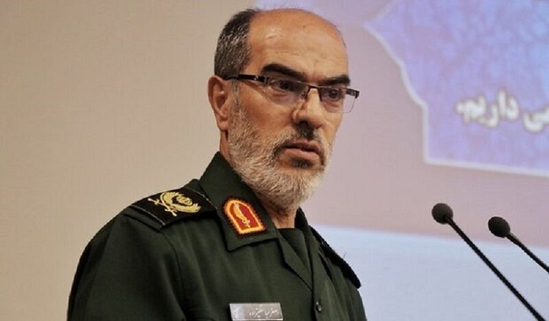 اطاعت از رهبری تضمین نظام است اطاعت از رهبری تضمین نظام است