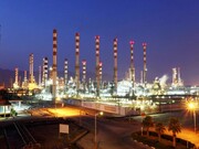 ایران میں تیل کو ریفائن کرنے کی گنجائش روزانہ 24 لاکھ بیرل تک پہنچ گئی