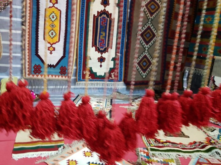 بافندگان بوشهر: گره از کار فروبسته ما بگشایید