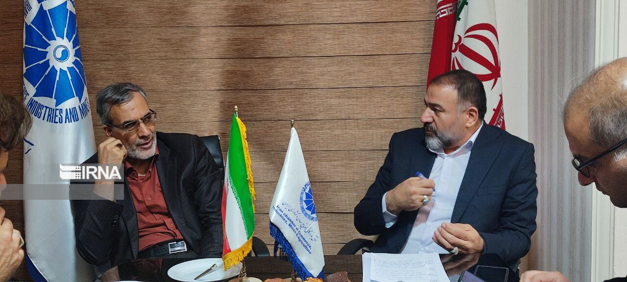 فعالان اقتصادی ایلام خواستار تسریع در رفع موانع گمرک مهران هستند