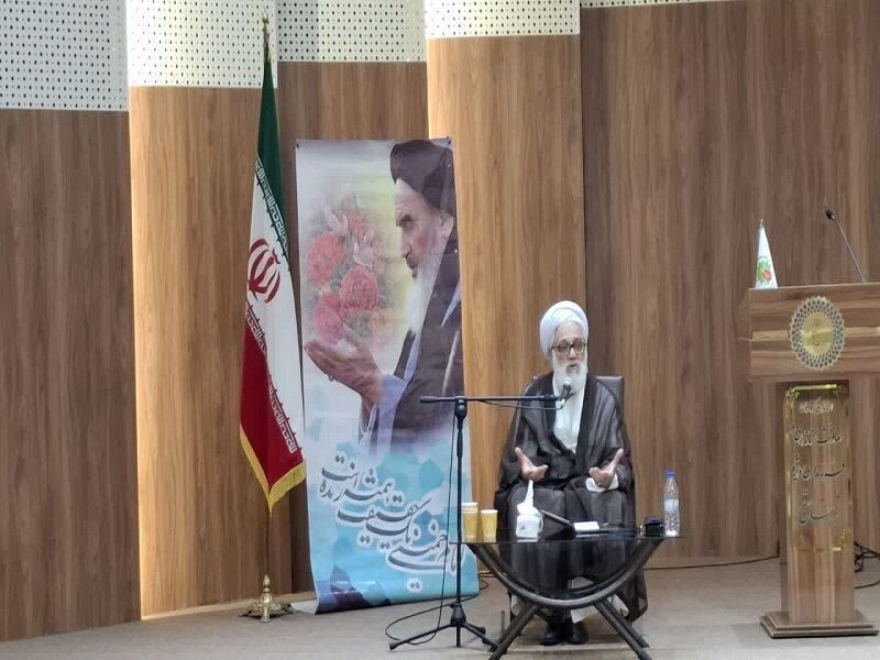 استاد حوزه و دانشگاه: مسئولان برای توسعه پایدار تلاش کنند