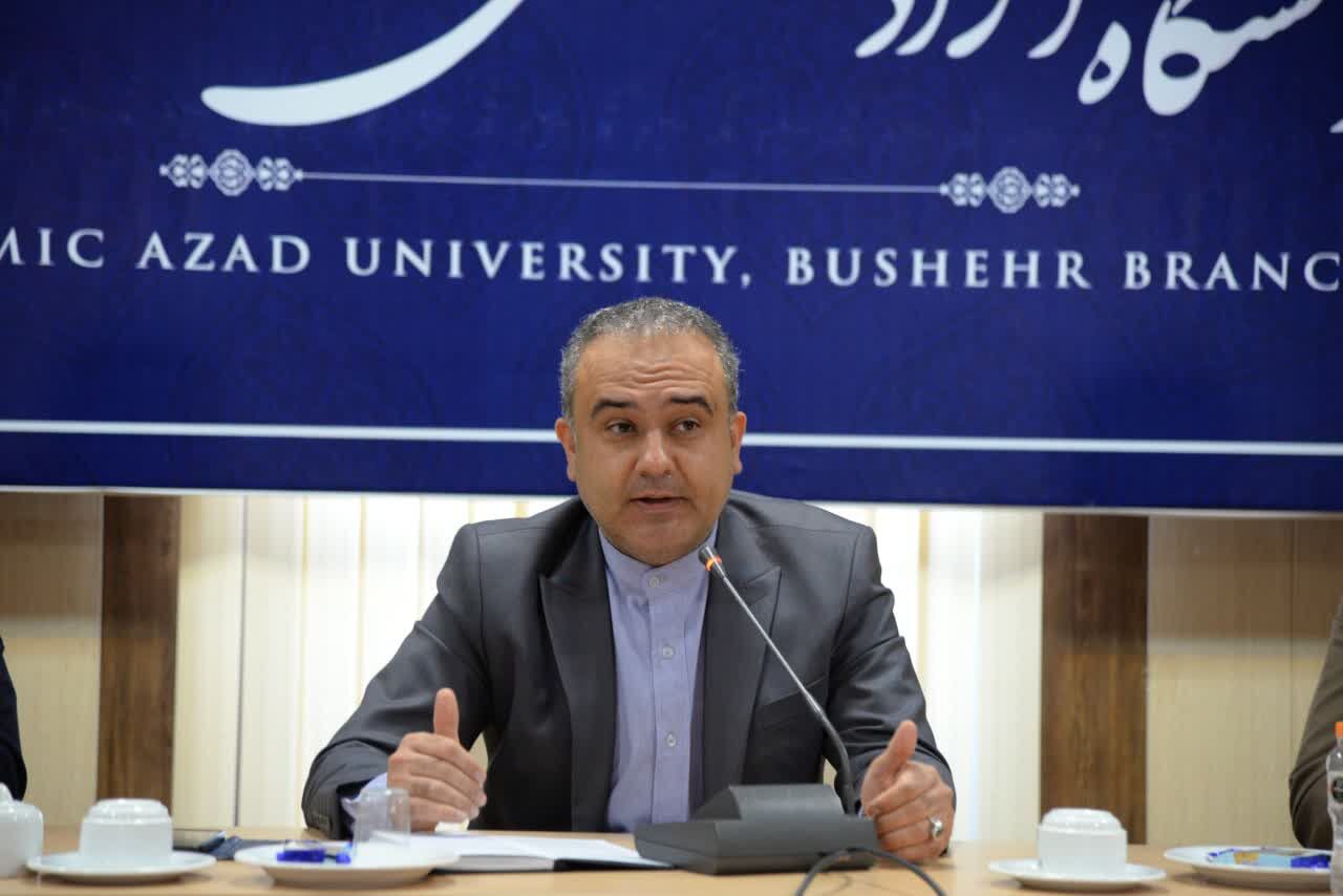 نبود زیرساخت متمرکز در مرکز استان مشکل اصلی دانشگاه آزاد بوشهر است