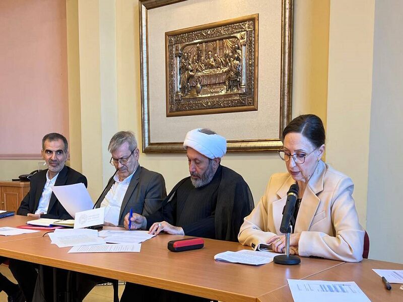 آماده برگزاری دومین دور گفت‌­وگوهای دینی در تهران هستیم